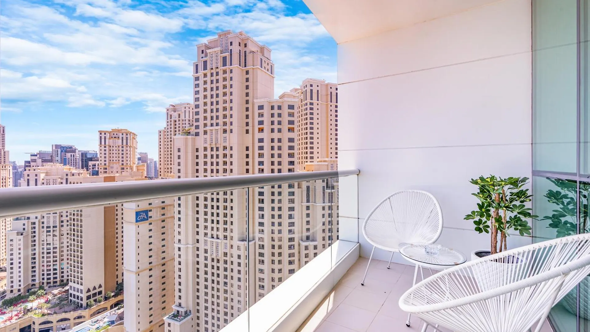 Lux Home With Direct Beach Access In Al Bateen Dubai United Arab Emirates