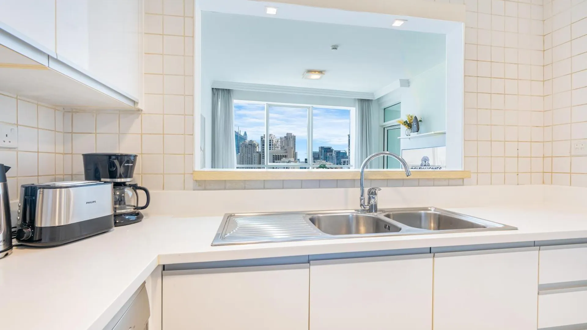 Lux Home With Direct Beach Access In Al Bateen Dubai