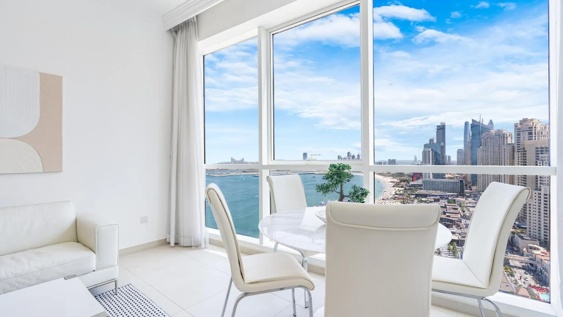 Lux Home With Direct Beach Access In Al Bateen Dubai