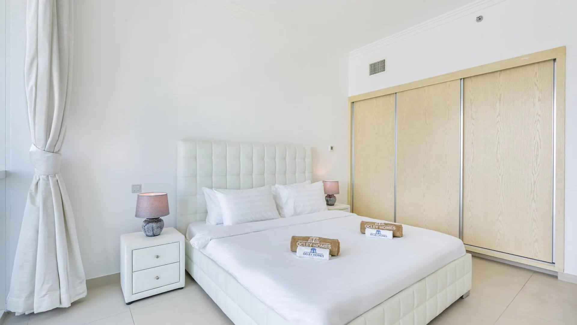 Apartment Lux Home With Direct Beach Access In Al Bateen Dubai