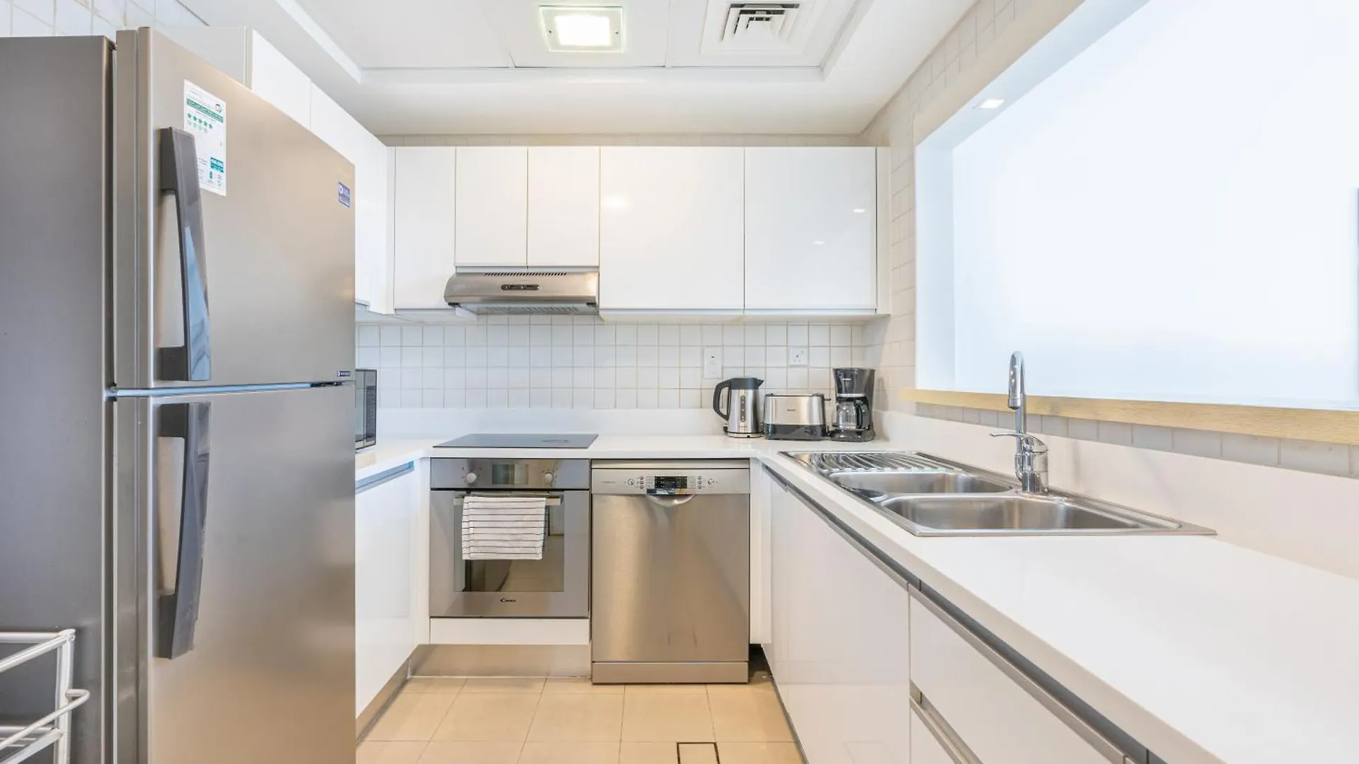 Lux Home With Direct Beach Access In Al Bateen Dubai Apartment